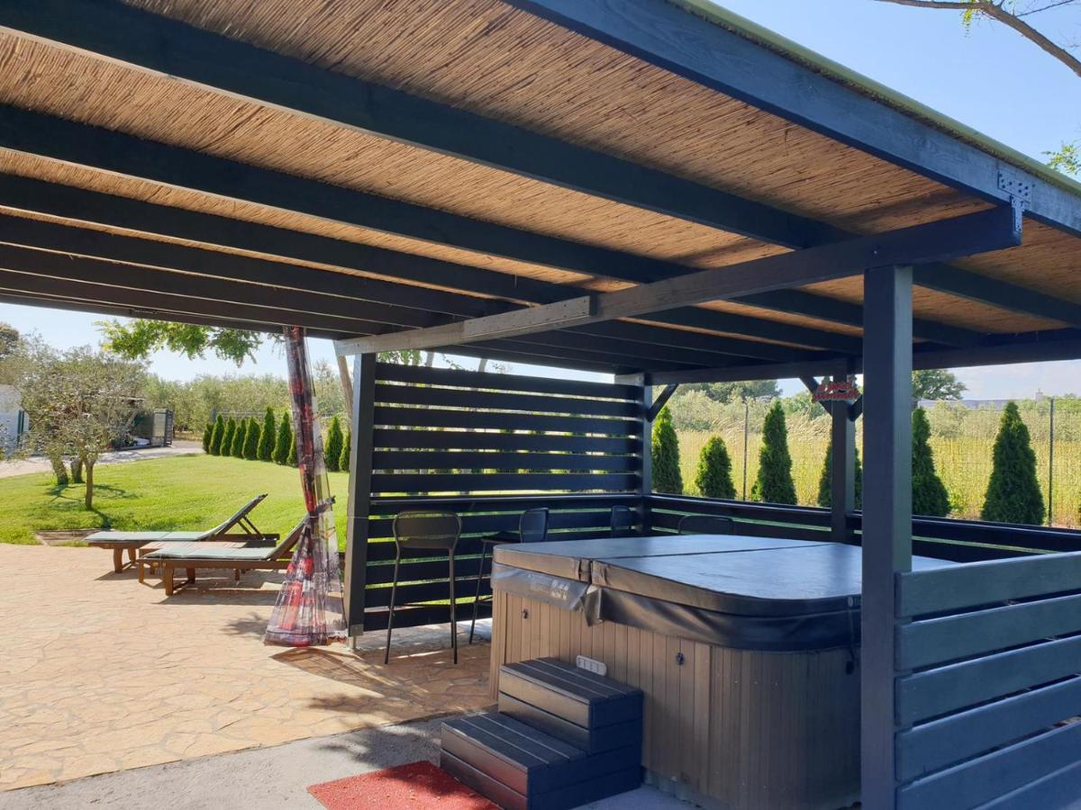 Beach House Ive With Jacuzzi, Pool, Playground And Bbq In An Olive Grove With A Beach, Pomer - Istria Екстериор снимка