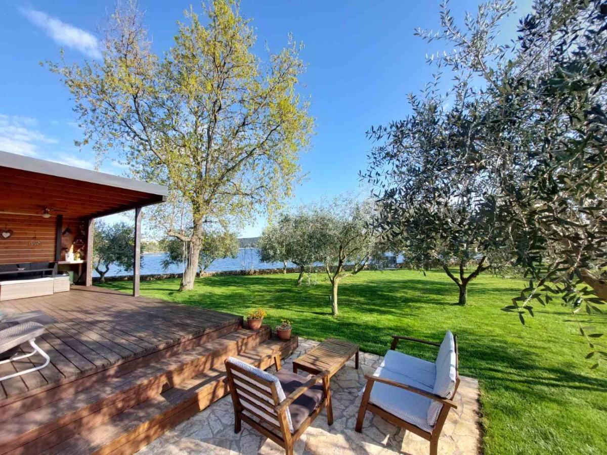 Beach House Ive With Jacuzzi, Pool, Playground And Bbq In An Olive Grove With A Beach, Pomer - Istria Екстериор снимка