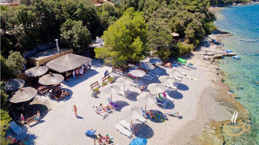 Beach House Ive With Jacuzzi, Pool, Playground And Bbq In An Olive Grove With A Beach, Pomer - Istria Екстериор снимка