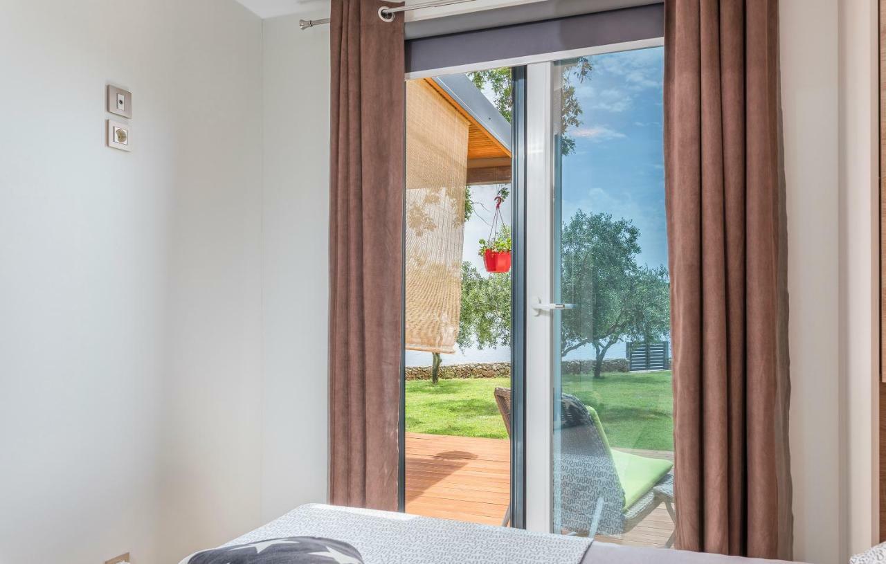 Beach House Ive With Jacuzzi, Pool, Playground And Bbq In An Olive Grove With A Beach, Pomer - Istria Екстериор снимка